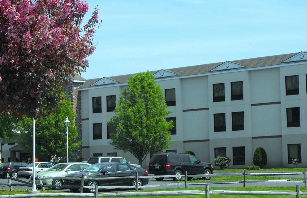 Aspire Hotel And Suites Gettysburg Exterior photo